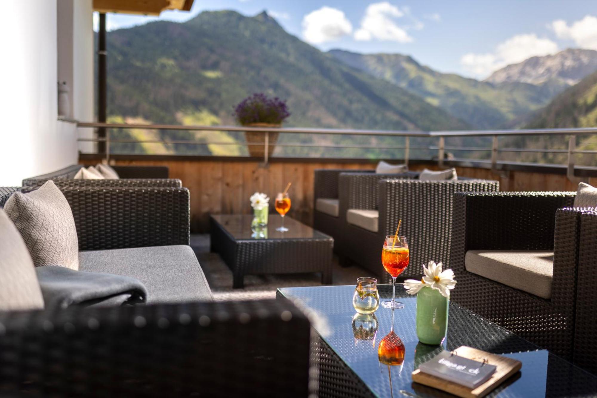Tillga Glueck - 4 Stars Obertilliach Eksteriør billede